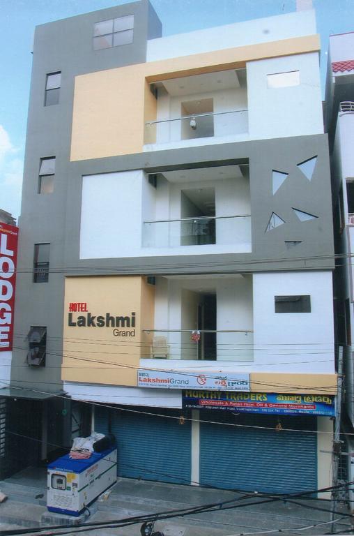 Hotel Lakshmi Grand Visakhapatnam Extérieur photo