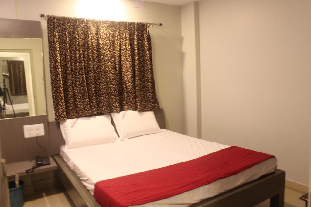 Hotel Lakshmi Grand Visakhapatnam Chambre photo